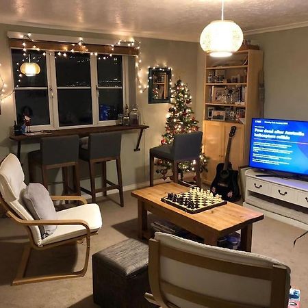 Lovely Riverside Flat Stifford ภายนอก รูปภาพ