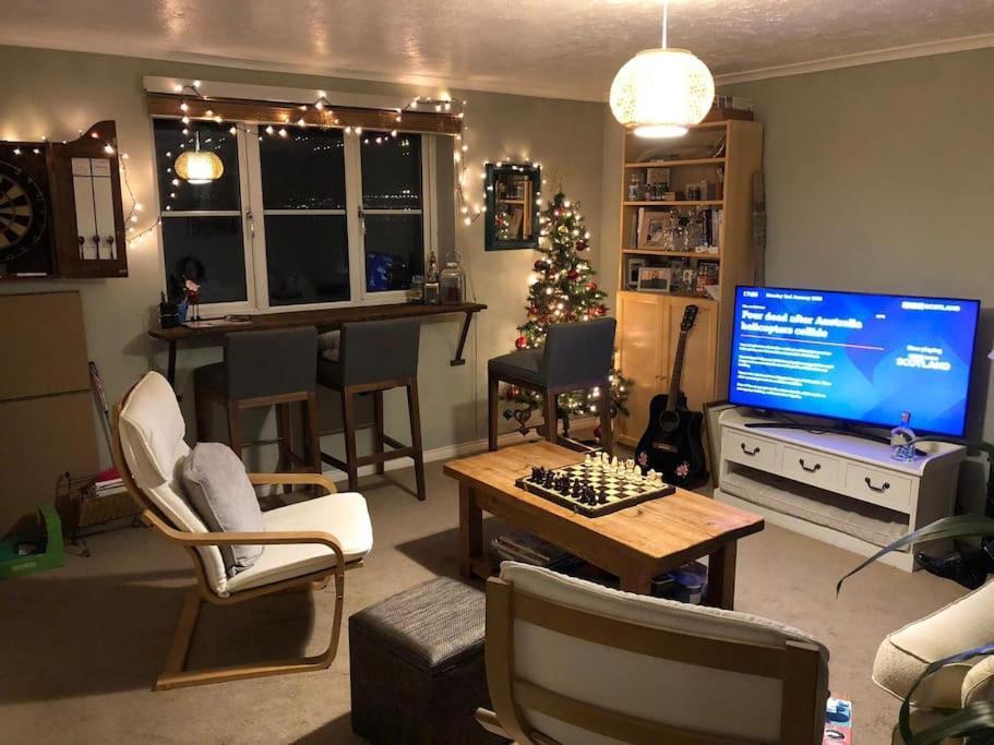 Lovely Riverside Flat Stifford ภายนอก รูปภาพ