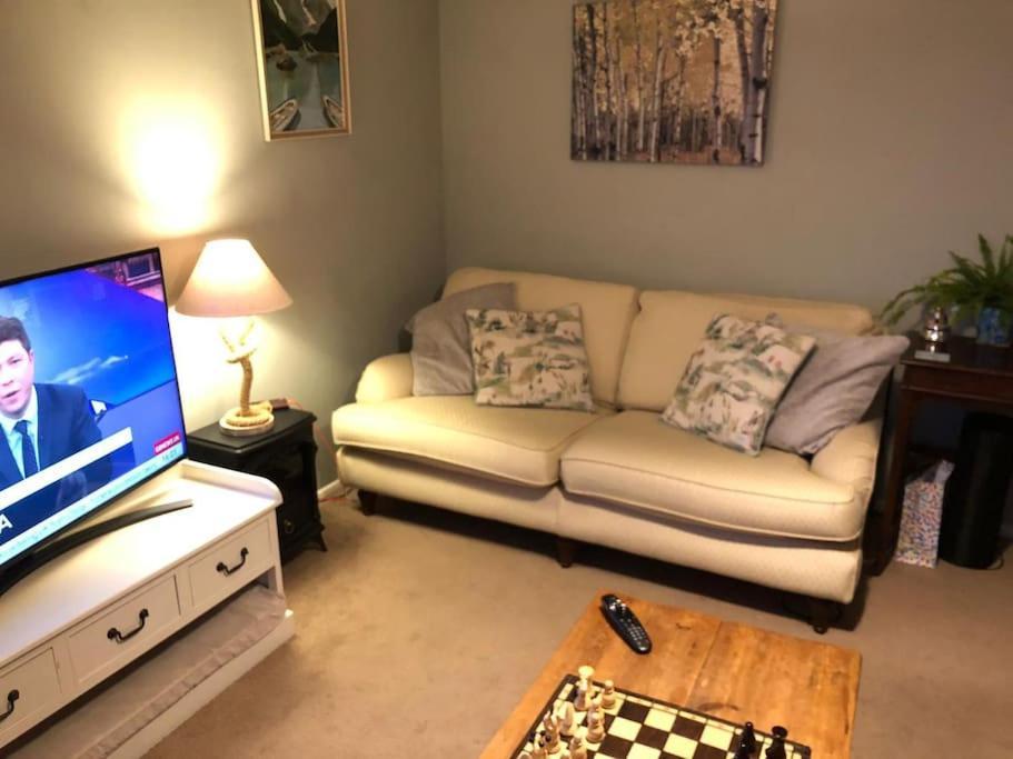 Lovely Riverside Flat Stifford ภายนอก รูปภาพ