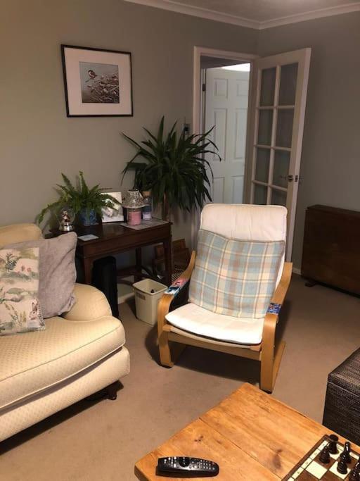 Lovely Riverside Flat Stifford ภายนอก รูปภาพ